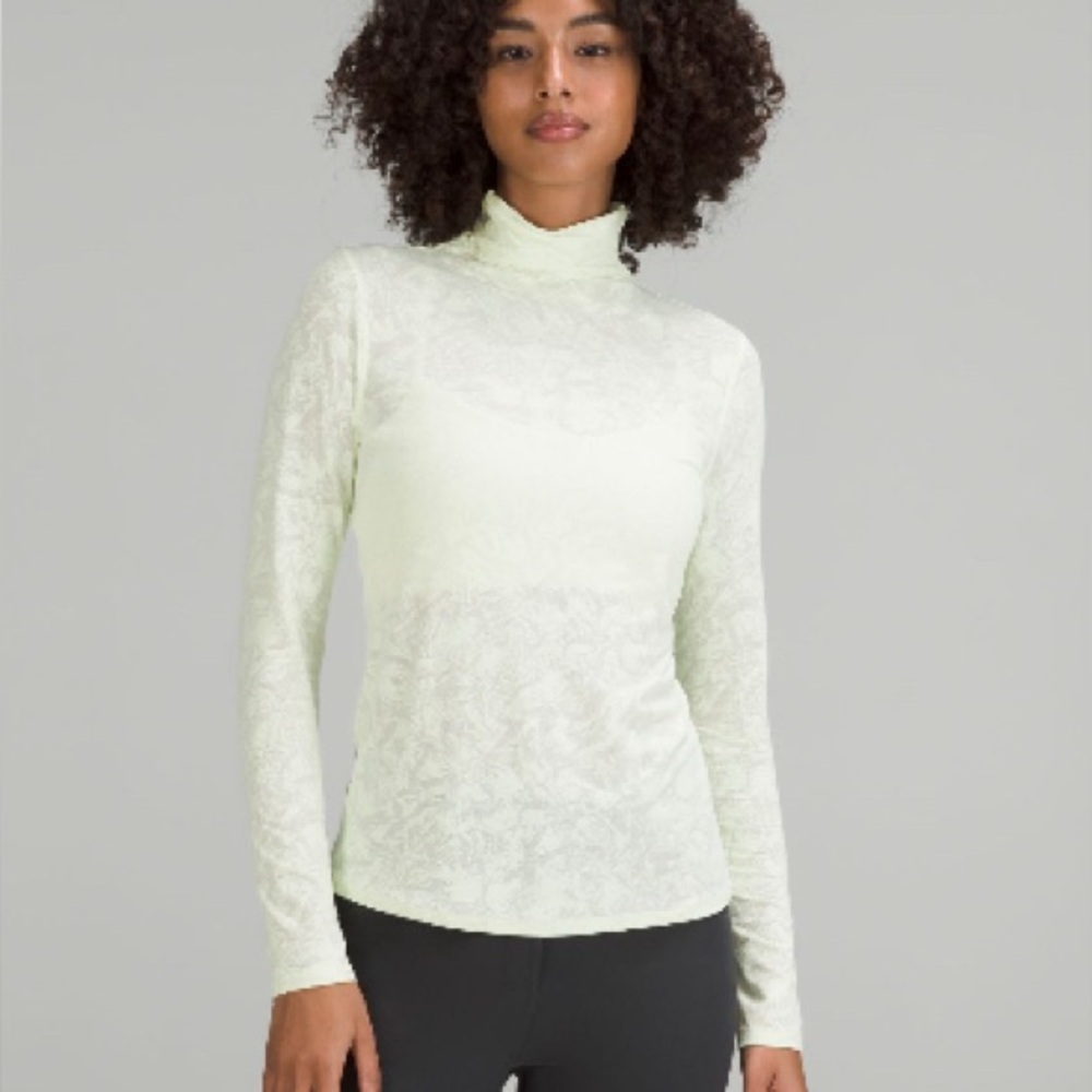 Brand New Lululemon Slim Fit Jaquard Turtleneck